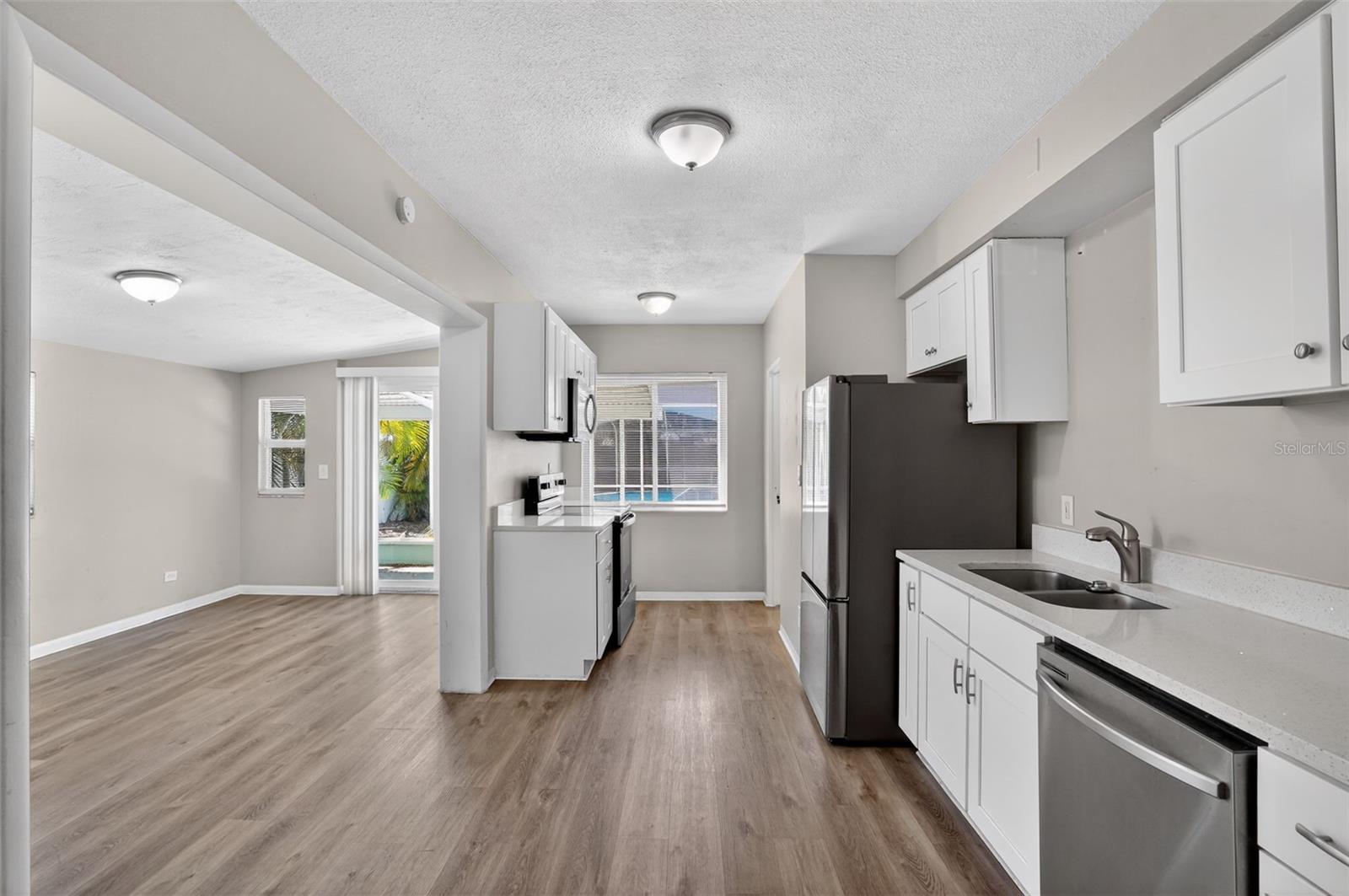 3300 KINGSTON ST N, ST PETERSBURG, FL, 33713