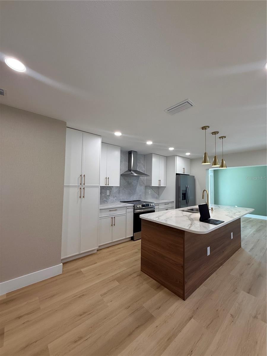 1908 51ST AVE W, BRADENTON, FL, 34207