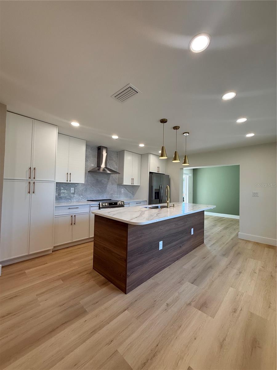 1908 51ST AVE W, BRADENTON, FL, 34207