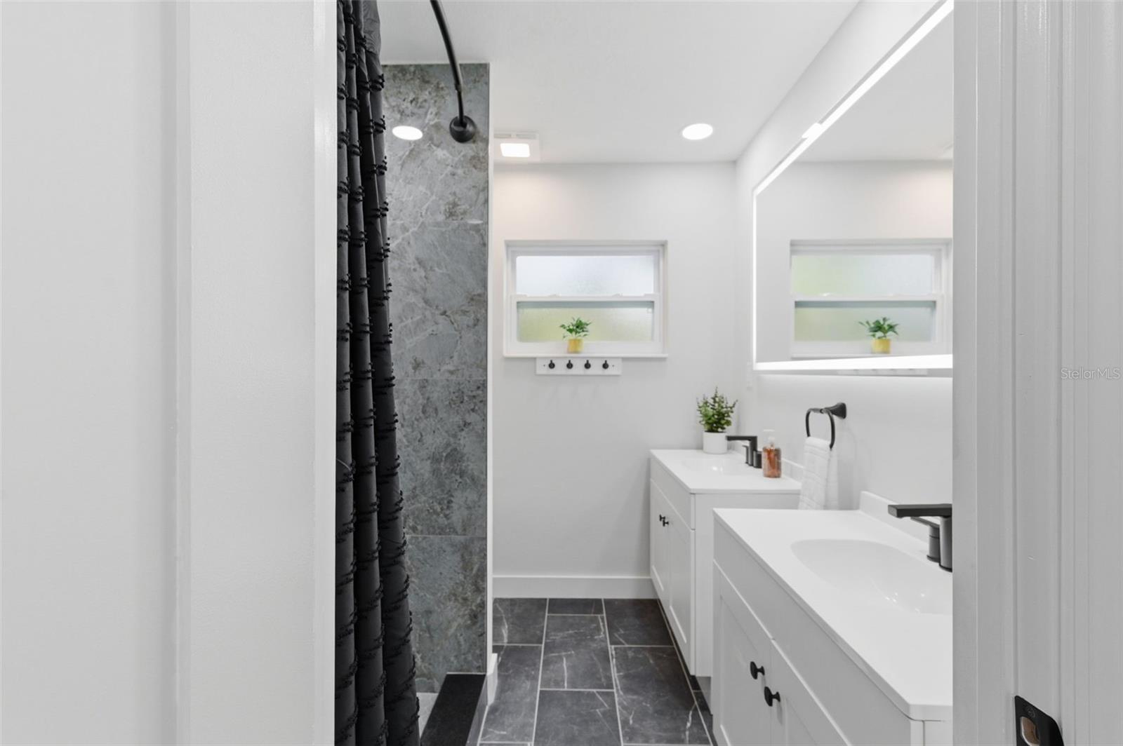 3084 SPIREA ST, SARASOTA, FL, 34231
