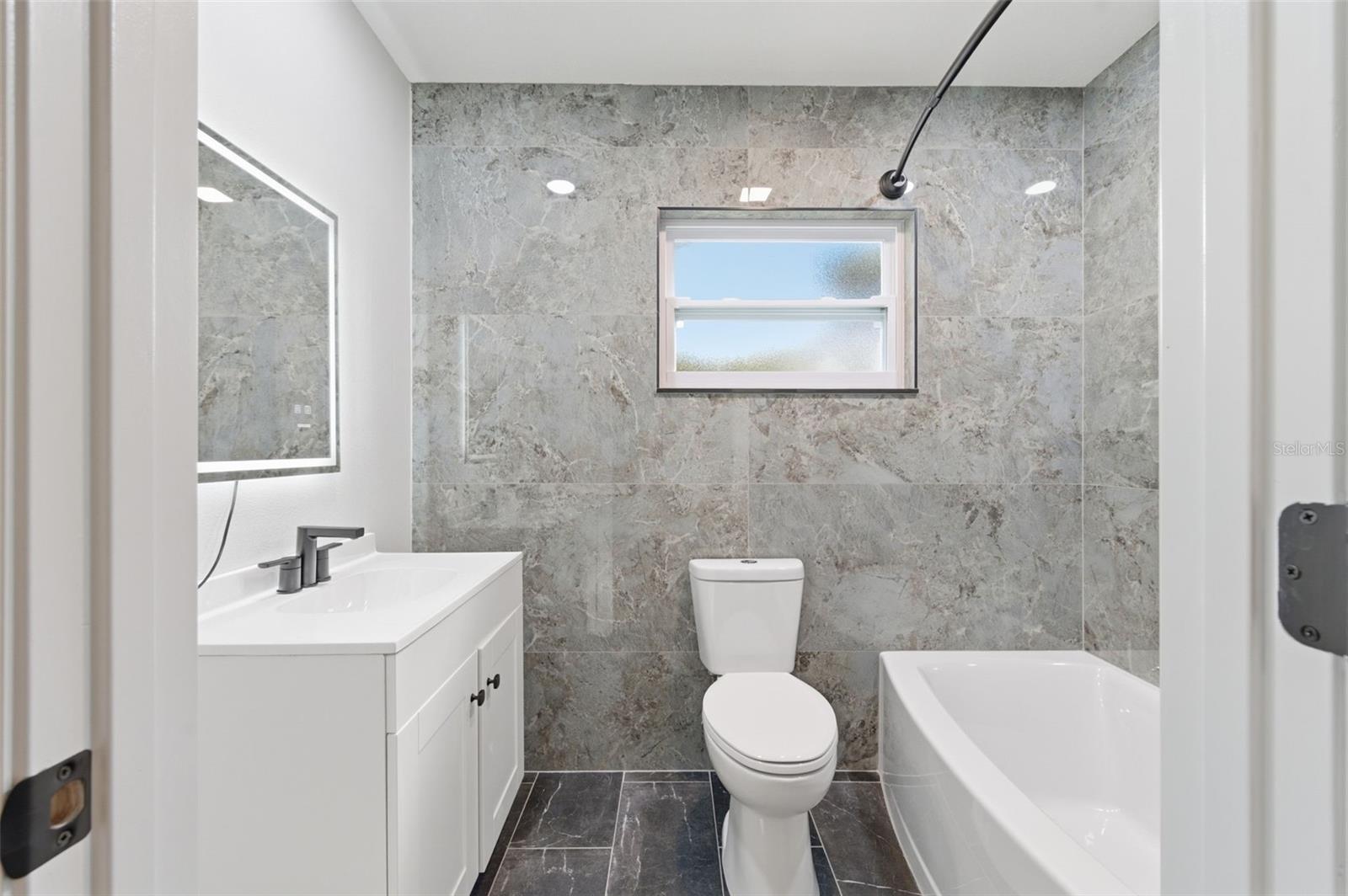 3084 SPIREA ST, SARASOTA, FL, 34231