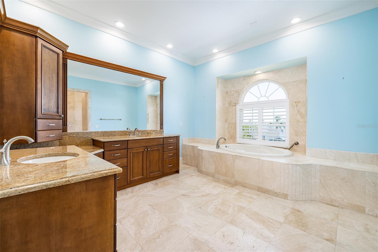 821 BAY POINT DR, MADEIRA BEACH, FL, 33708