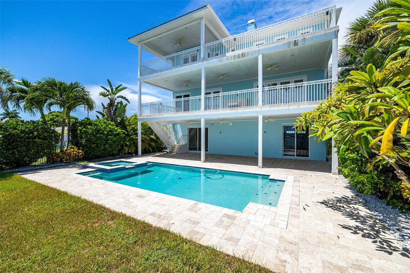 821 BAY POINT DR, MADEIRA BEACH, FL, 33708