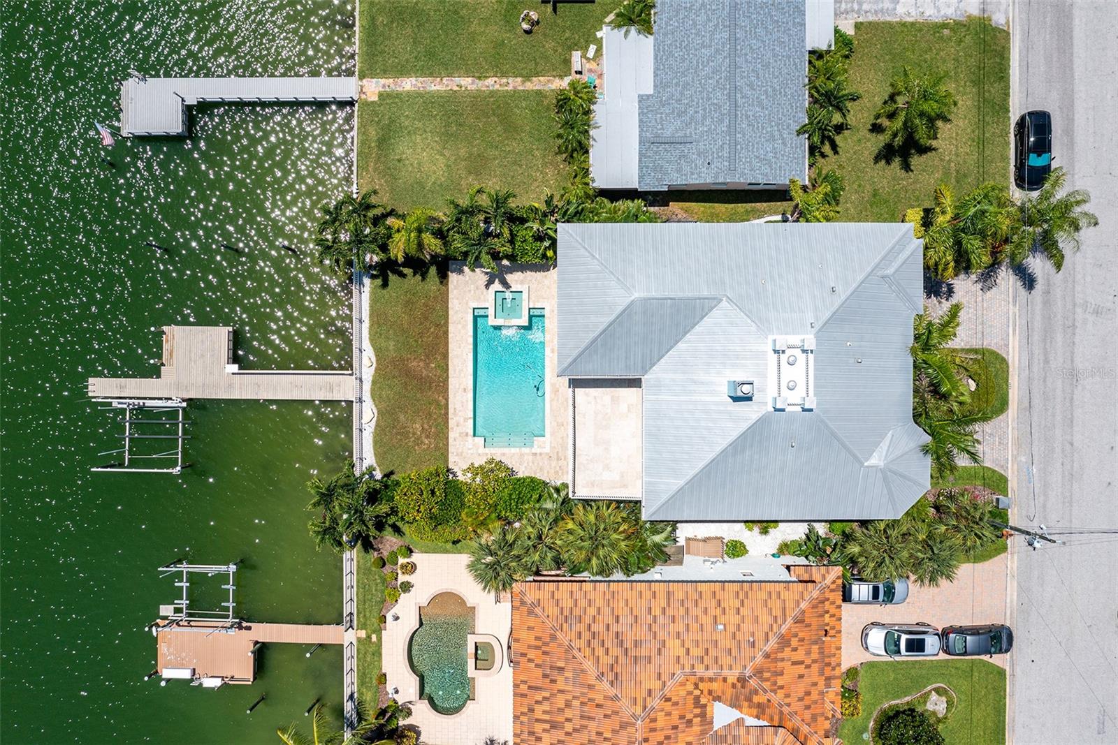 821 BAY POINT DR, MADEIRA BEACH, FL, 33708