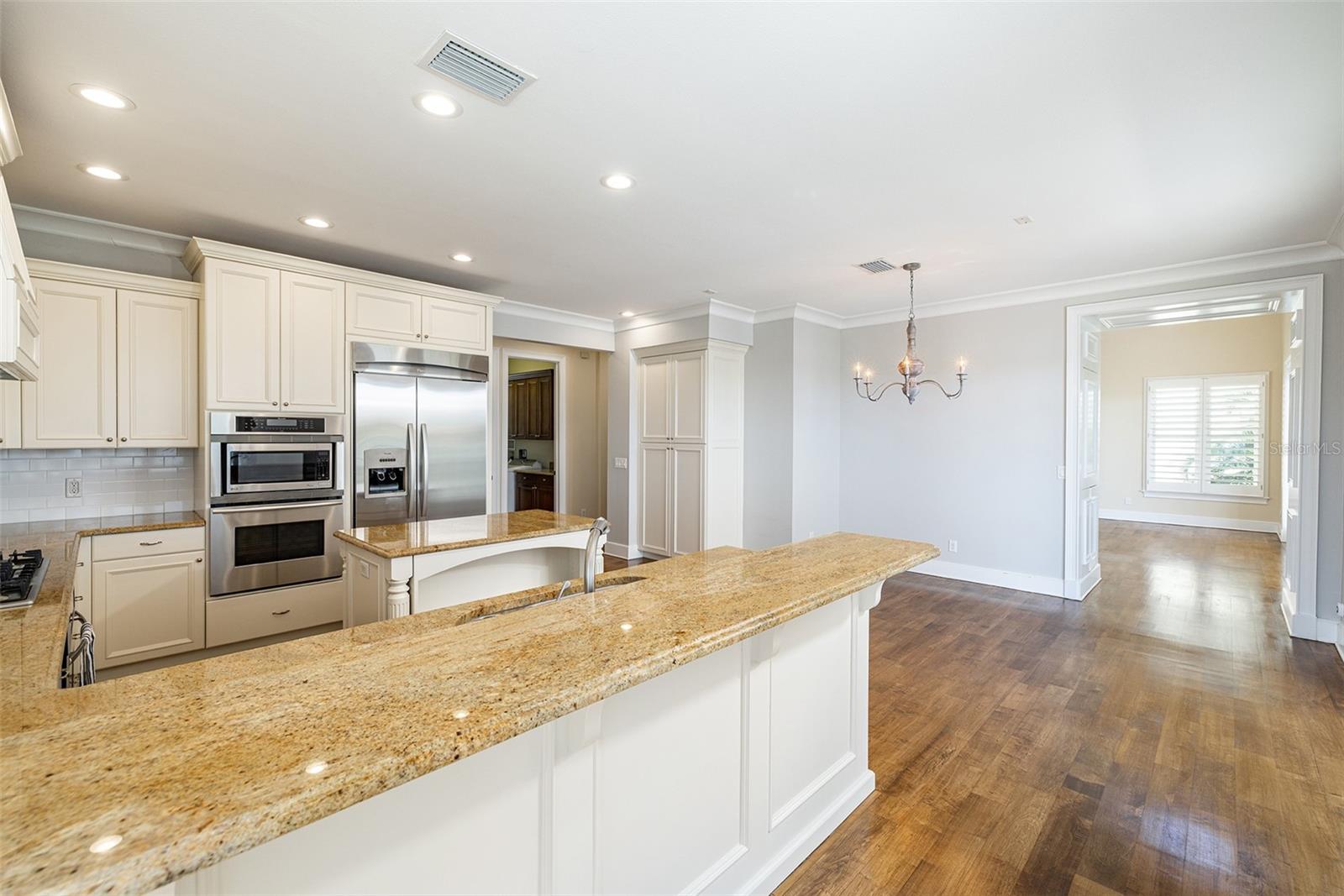 821 BAY POINT DR, MADEIRA BEACH, FL, 33708