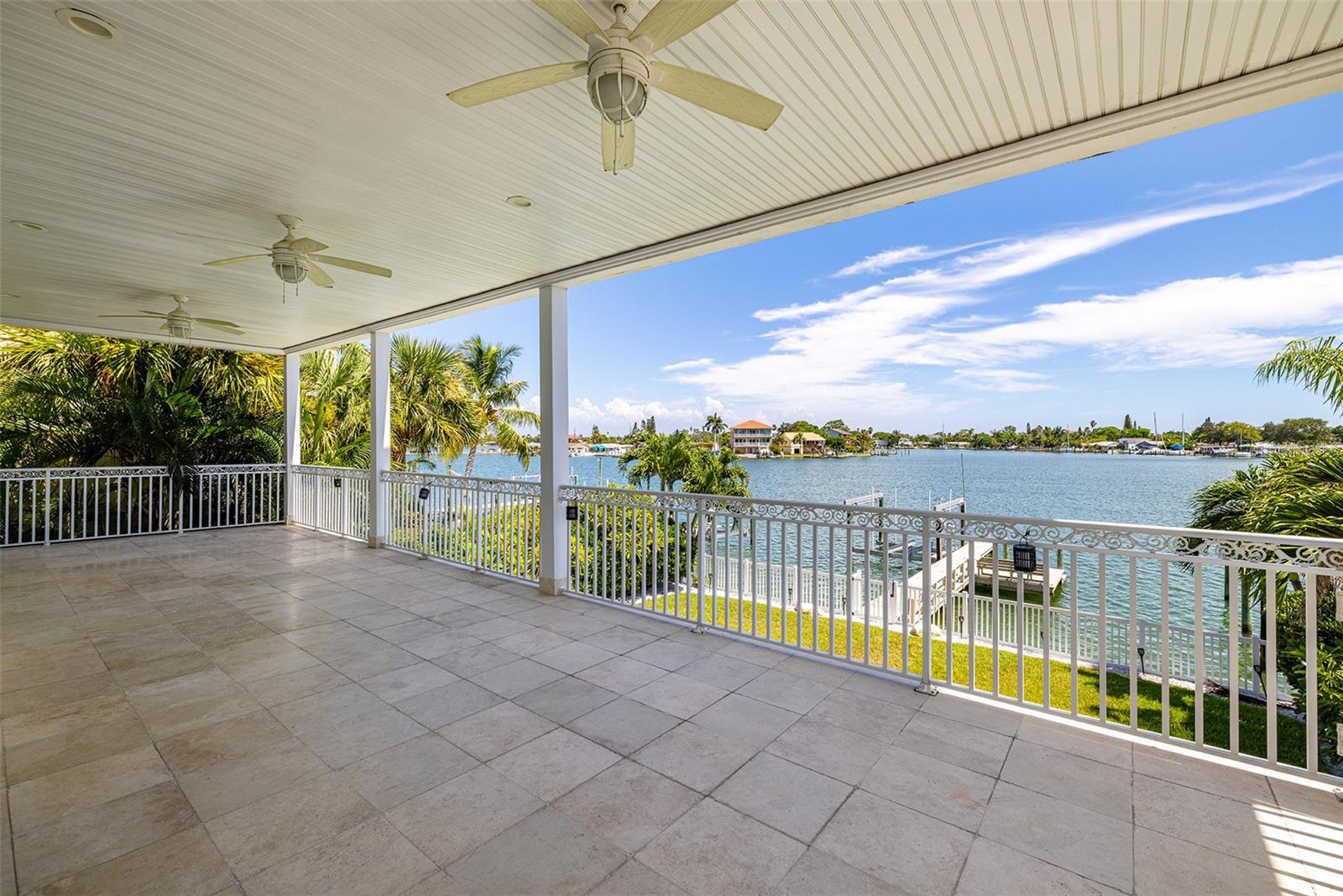 821 BAY POINT DR, MADEIRA BEACH, FL, 33708
