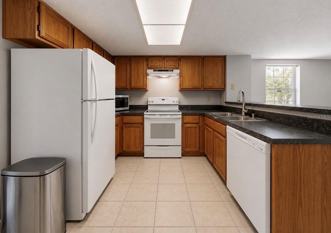 2316 FLETCHERS POINT CIR, TAMPA, FL, 33613