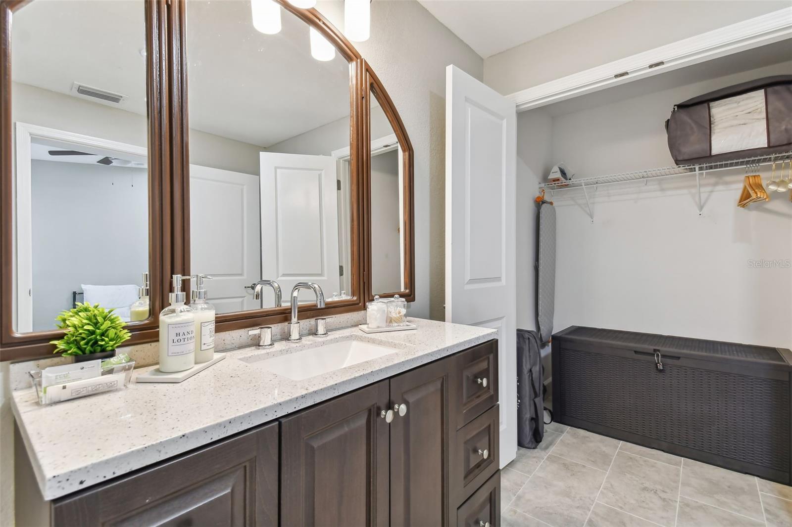 414 JOYCE AVE, TEMPLE TERRACE, FL, 33617
