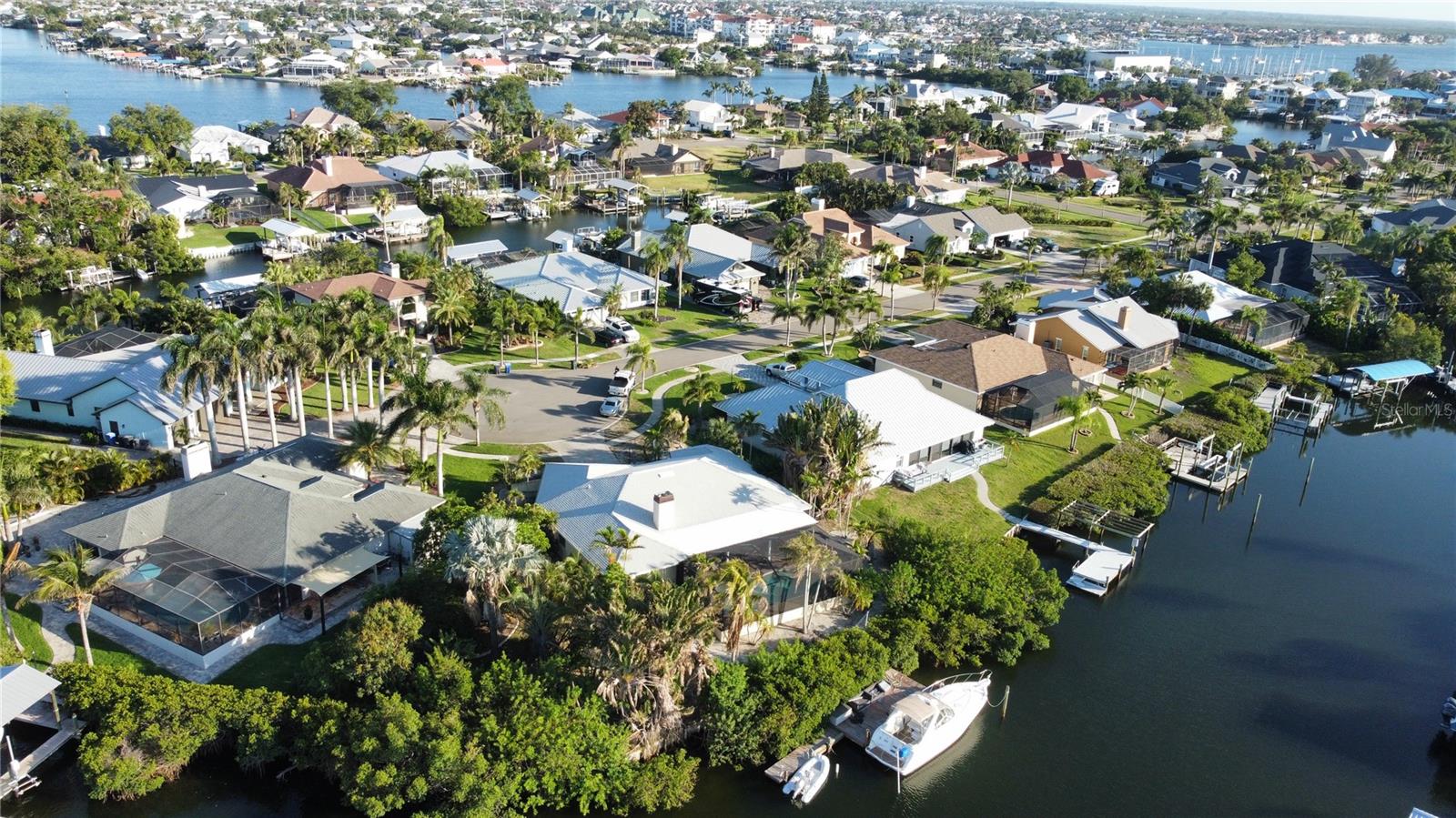 6612 BLACKFIN WAY, APOLLO BEACH, FL, 33572