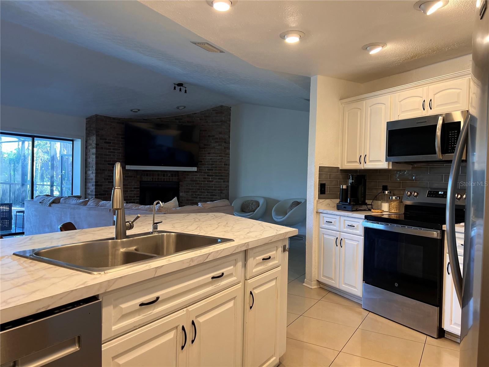 6612 BLACKFIN WAY, APOLLO BEACH, FL, 33572