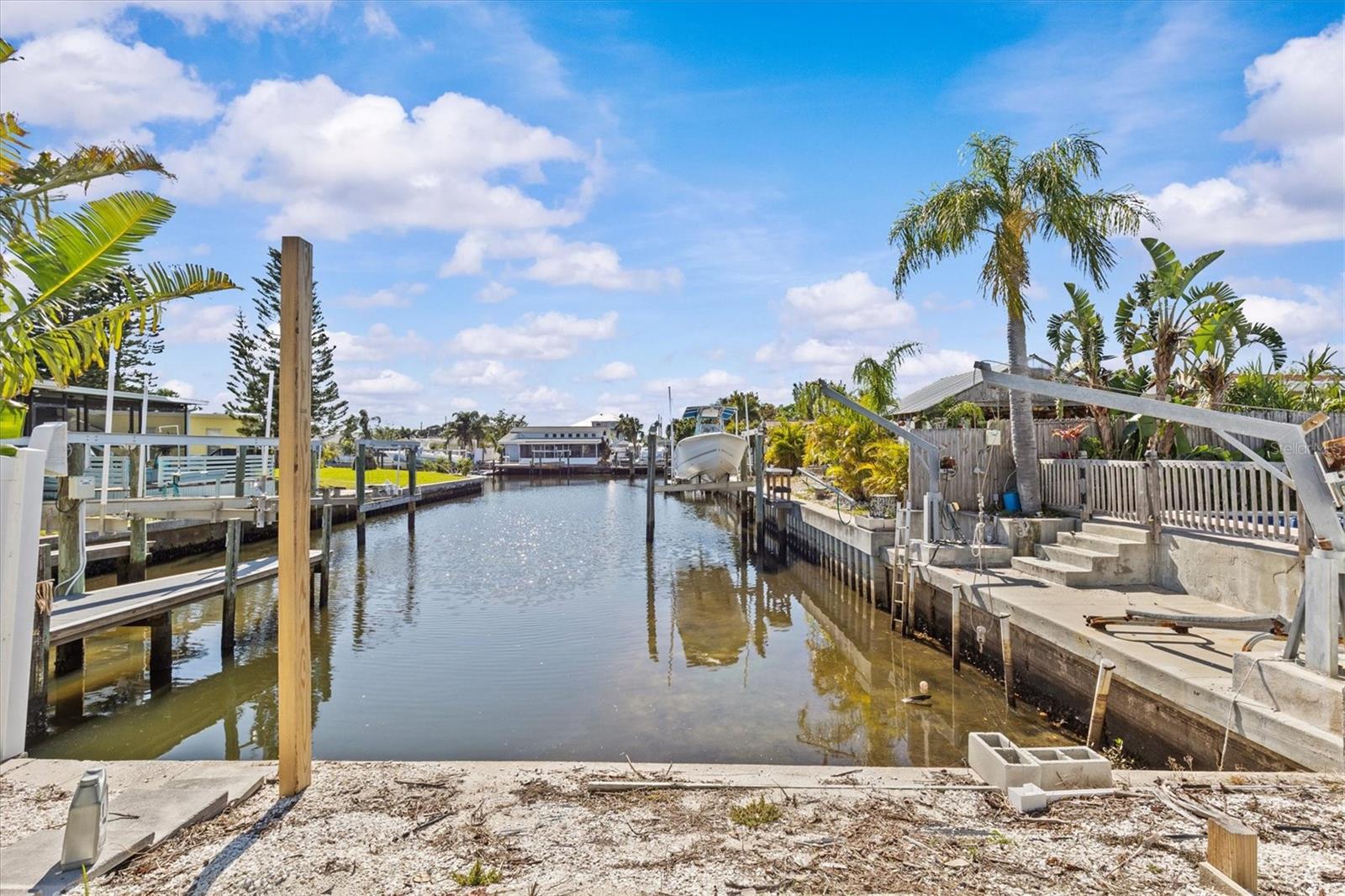 310 WESTWINDS DR, PALM HARBOR, FL, 34683