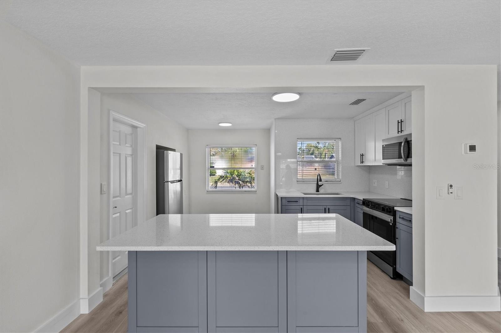 310 WESTWINDS DR, PALM HARBOR, FL, 34683