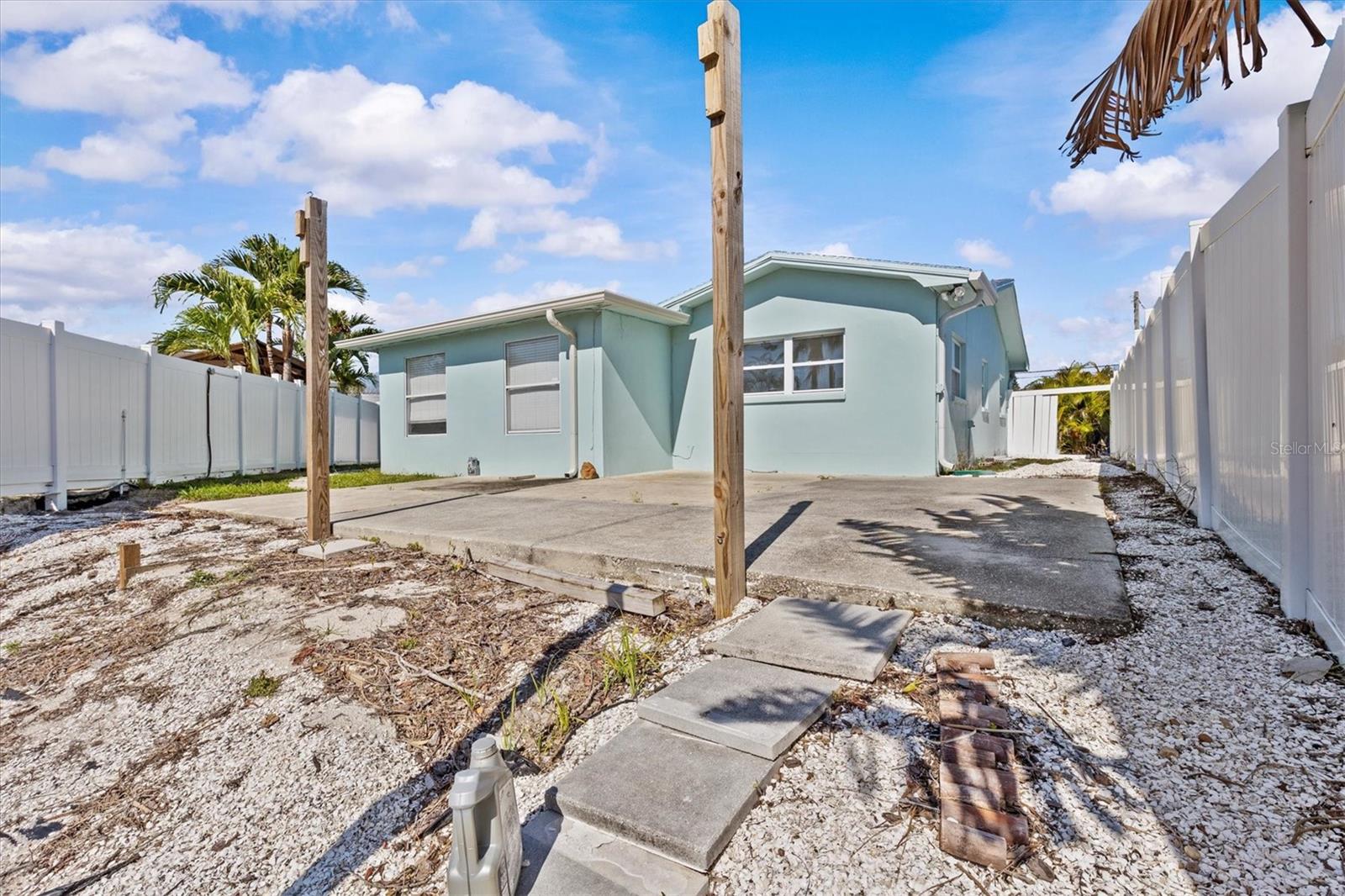 310 WESTWINDS DR, PALM HARBOR, FL, 34683