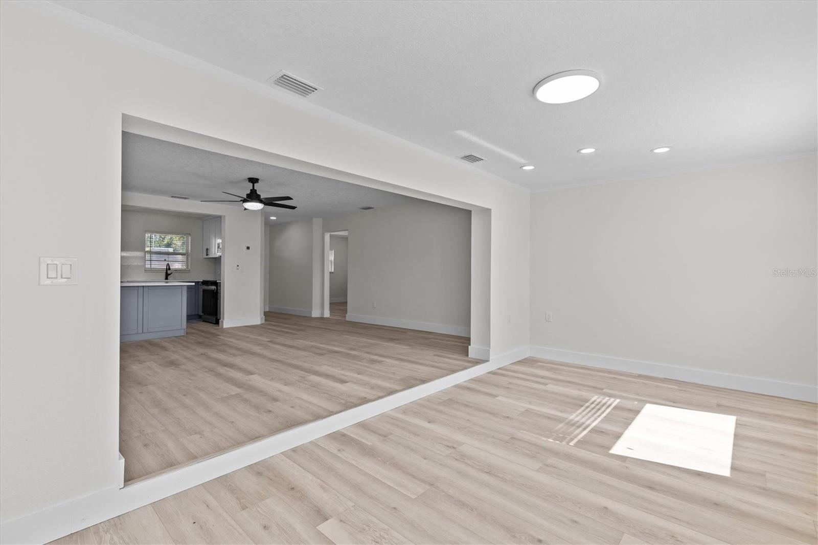 310 WESTWINDS DR, PALM HARBOR, FL, 34683