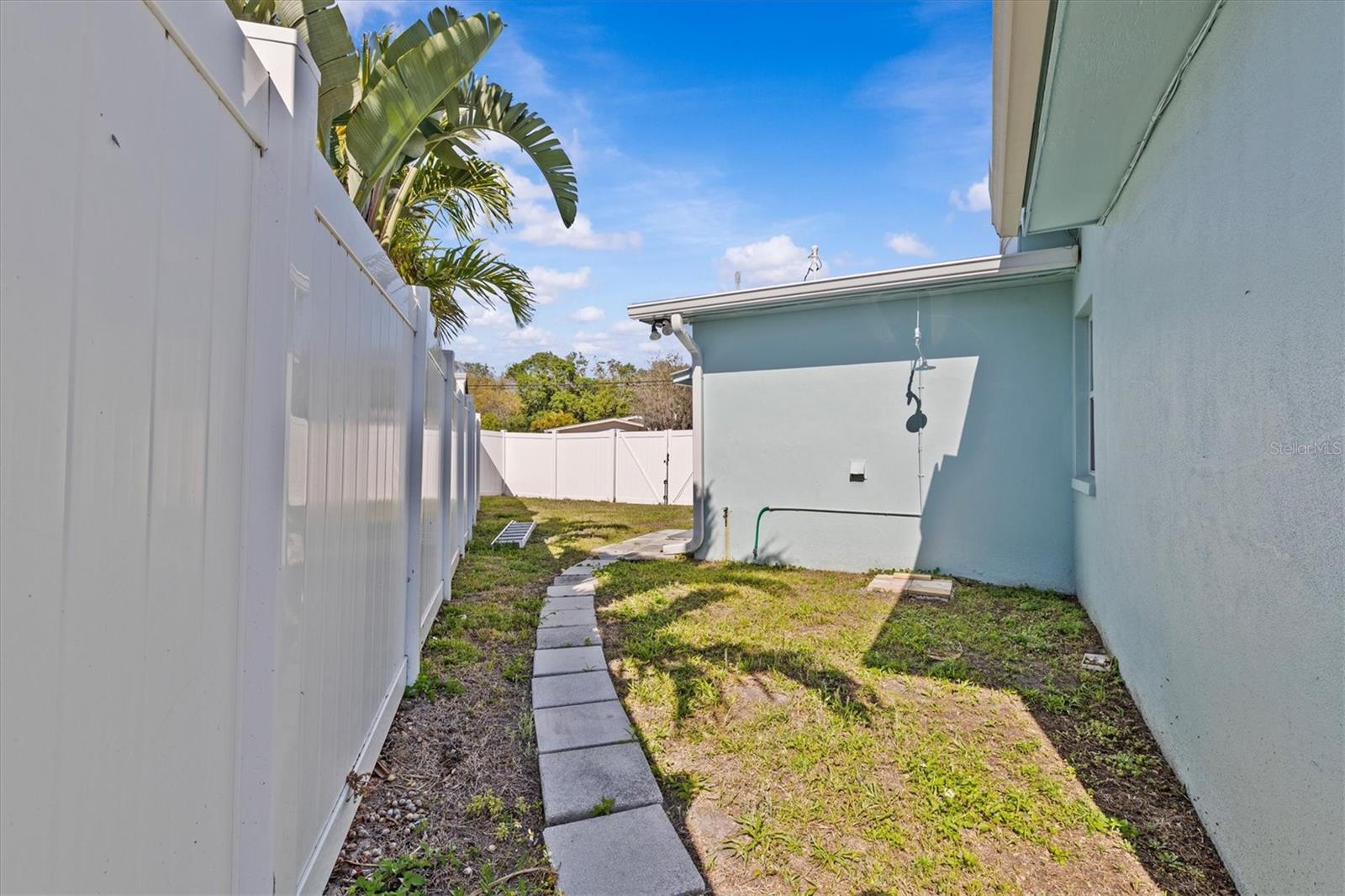 310 WESTWINDS DR, PALM HARBOR, FL, 34683