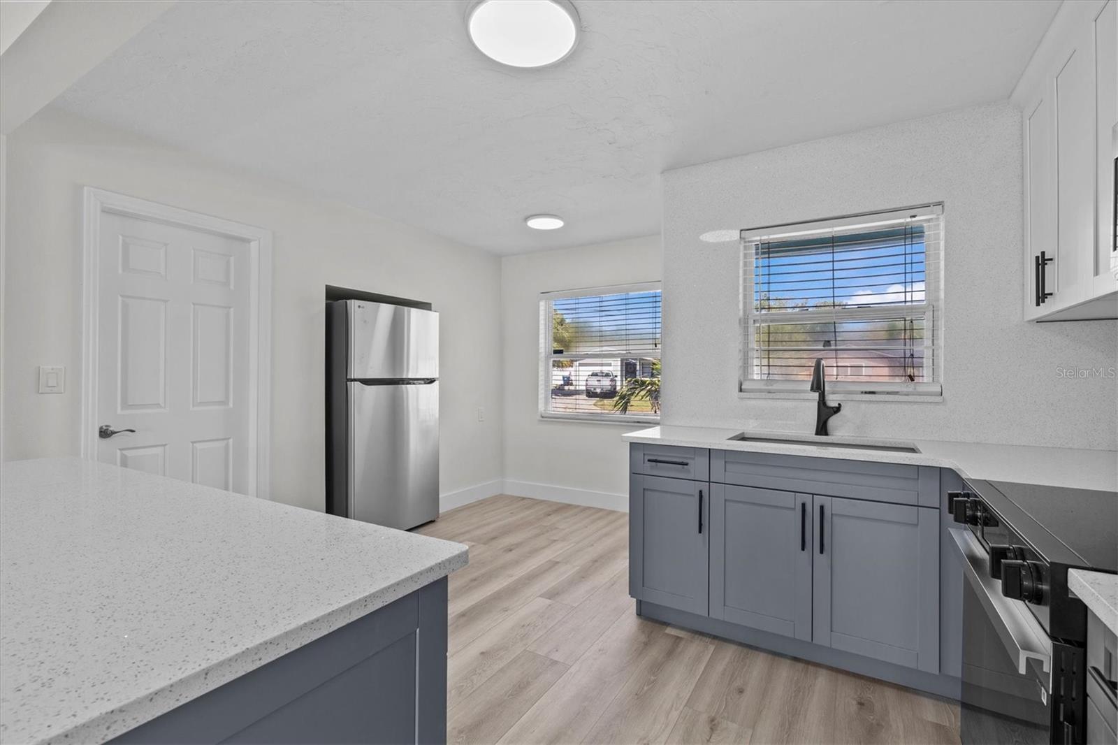 310 WESTWINDS DR, PALM HARBOR, FL, 34683