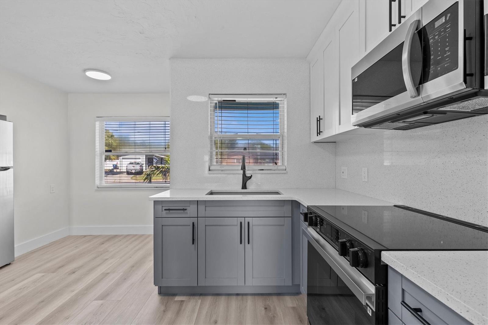310 WESTWINDS DR, PALM HARBOR, FL, 34683