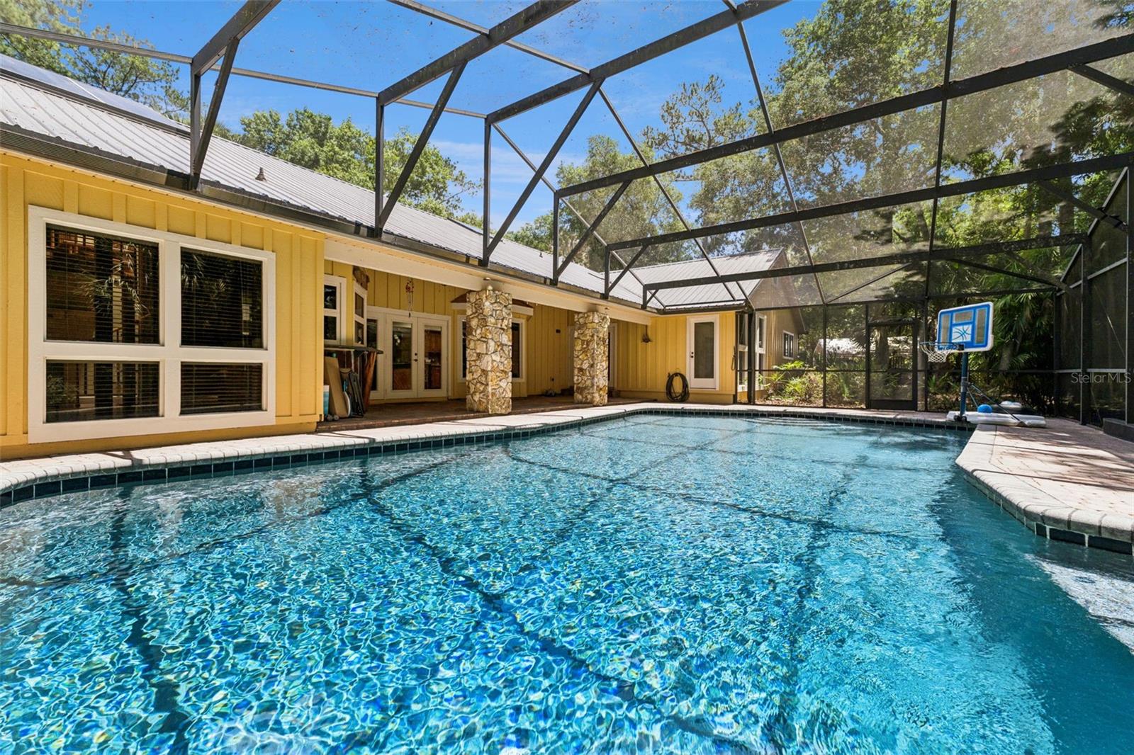 136 WISTERIA DR, LONGWOOD, FL, 32779