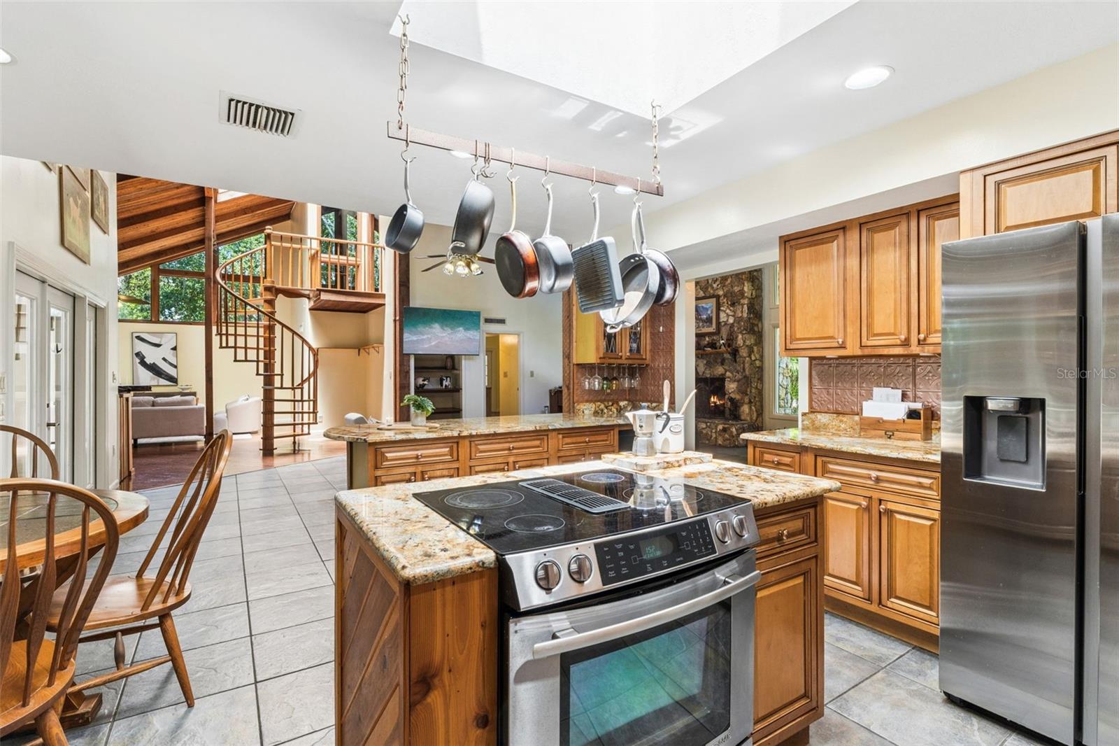 136 WISTERIA DR, LONGWOOD, FL, 32779