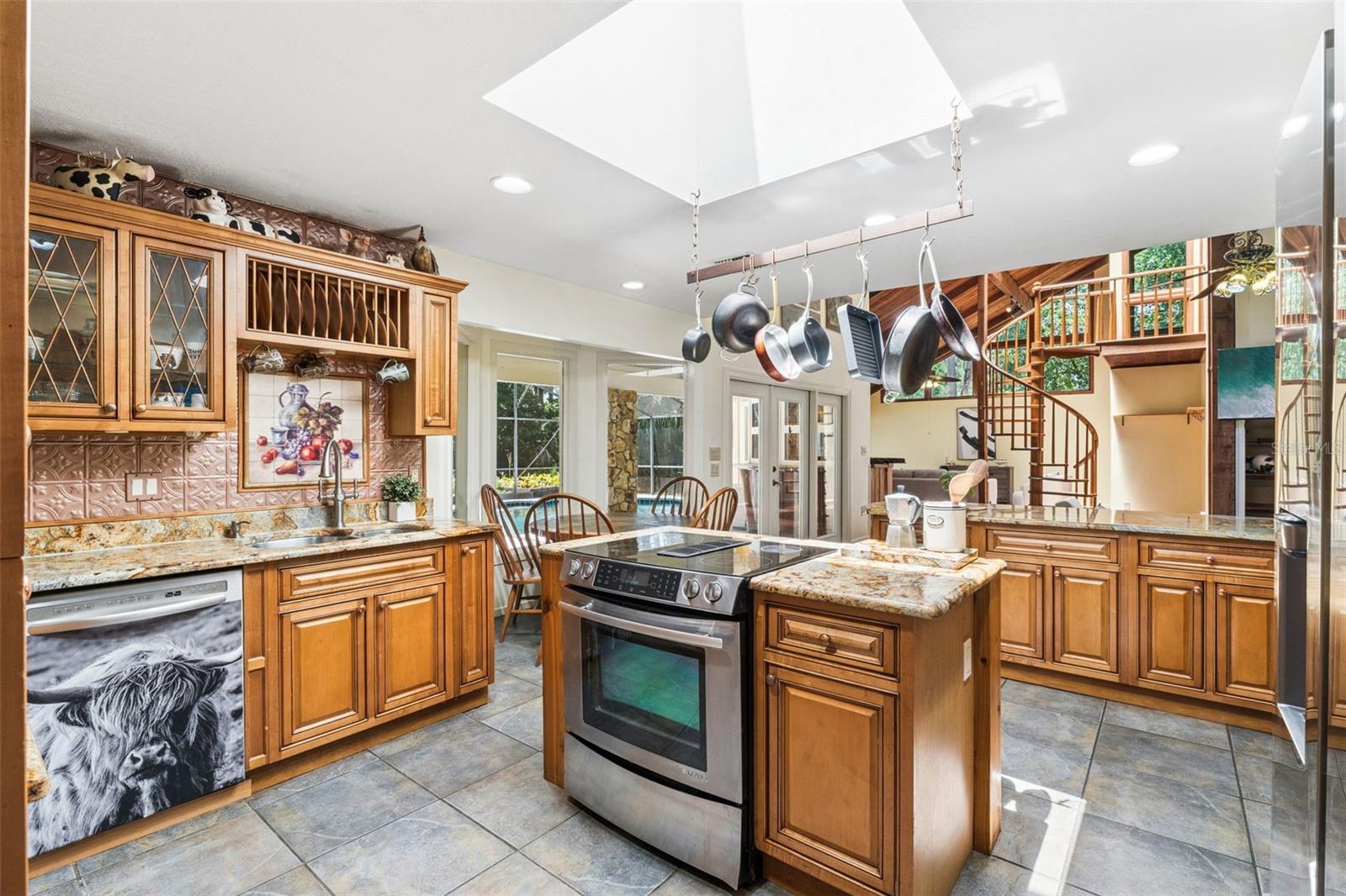 136 WISTERIA DR, LONGWOOD, FL, 32779