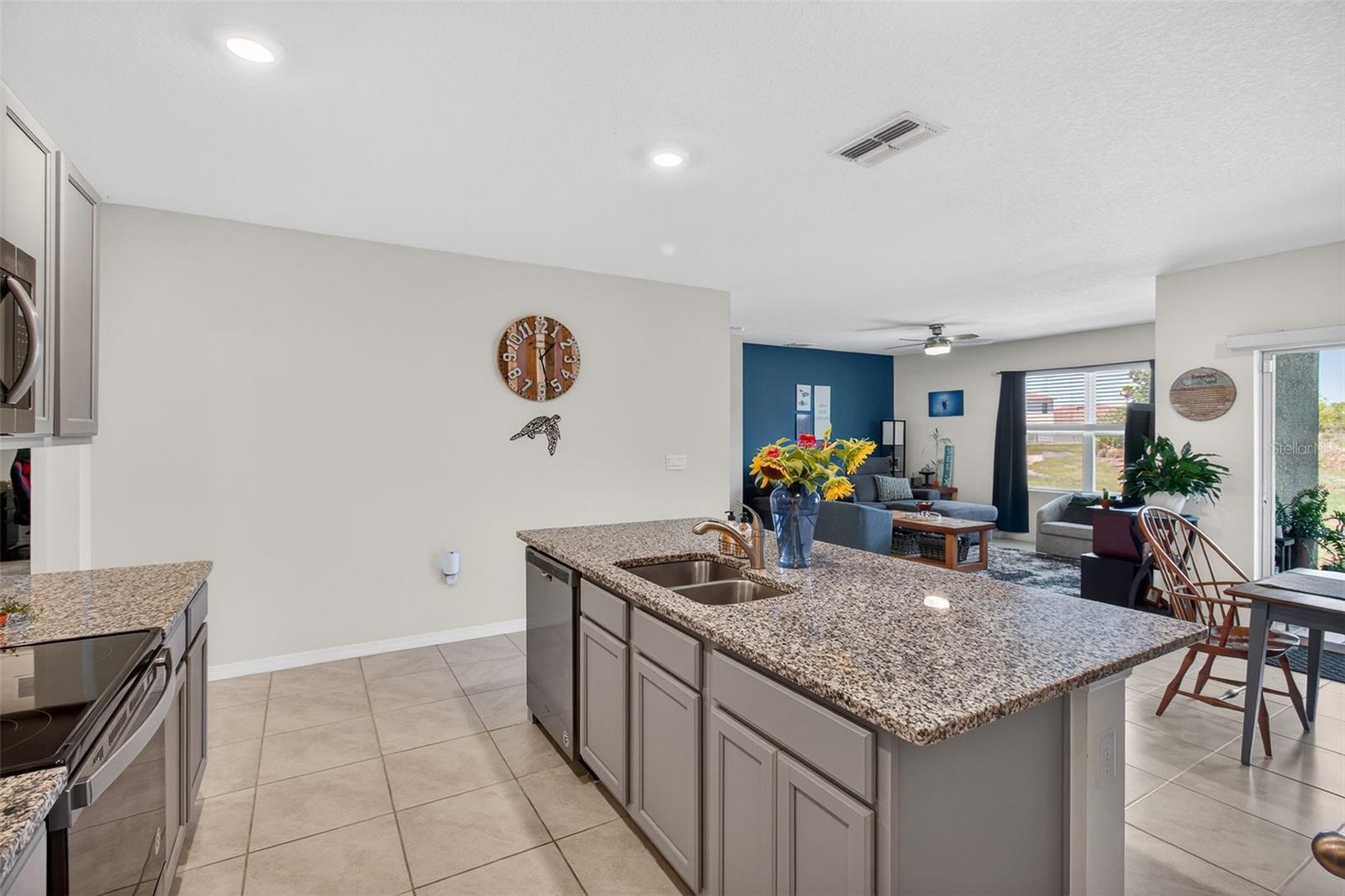 5946 SHINGLE CREEK RD, LAKELAND, FL, 33811