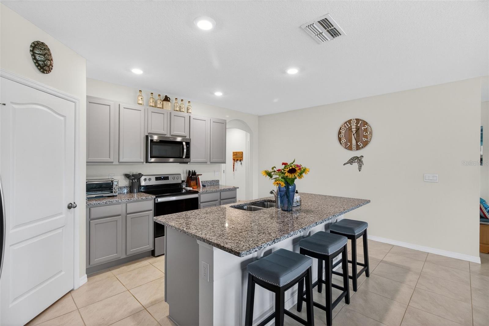 5946 SHINGLE CREEK RD, LAKELAND, FL, 33811