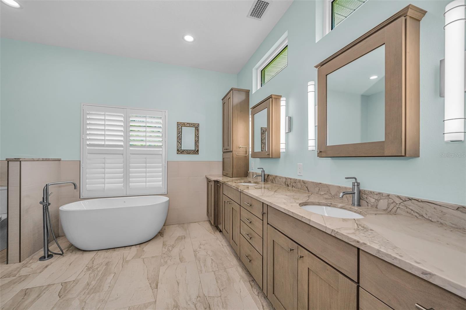 2013 WATER WHEEL CT, DUNEDIN, FL, 34698