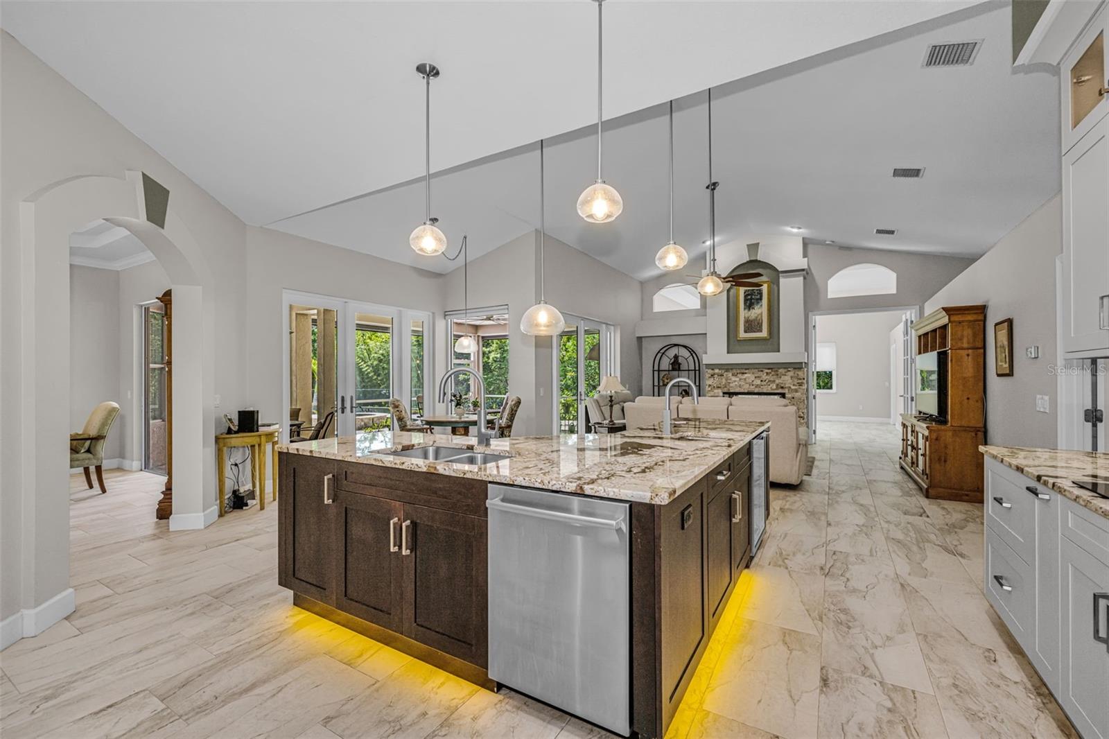 2013 WATER WHEEL CT, DUNEDIN, FL, 34698