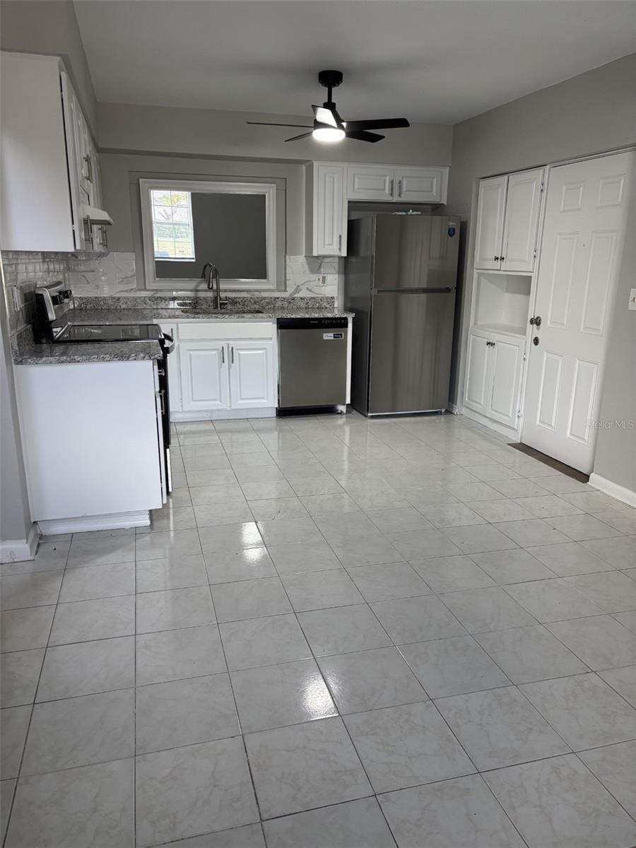 10307 PARKCREST DR, TAMPA, FL, 33624