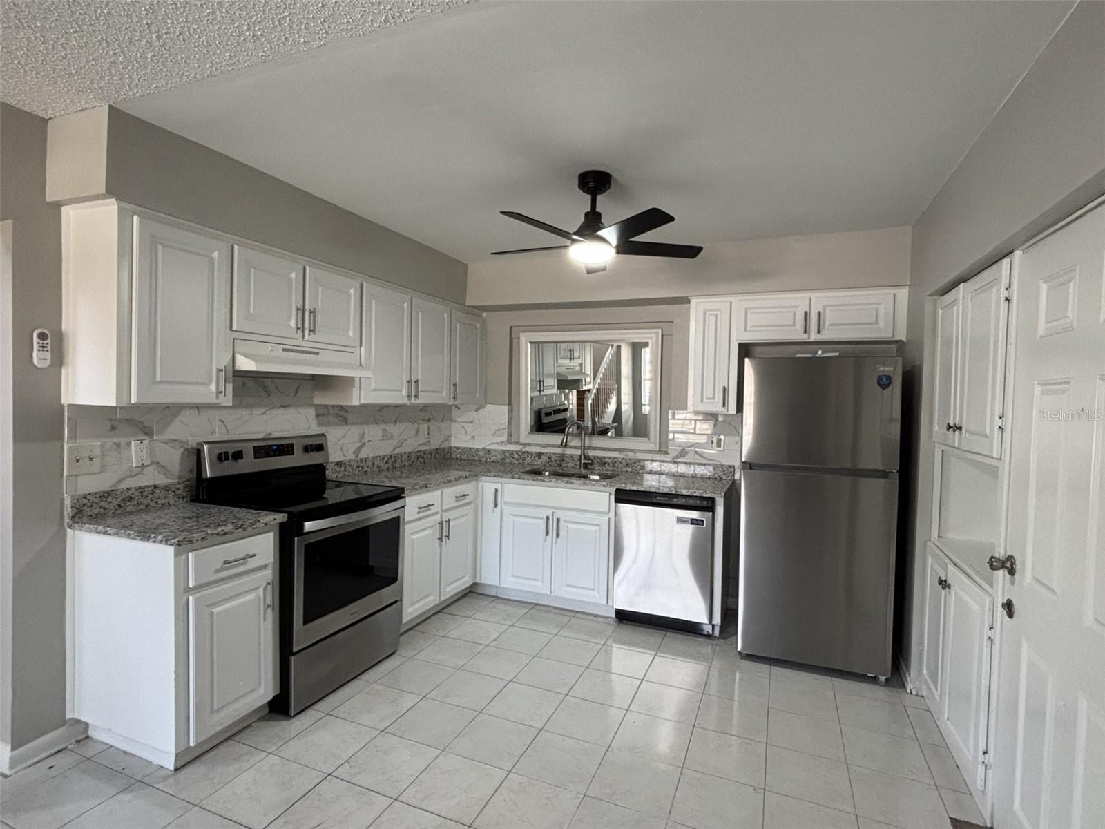 10307 PARKCREST DR, TAMPA, FL, 33624