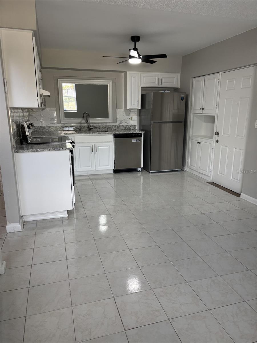 10307 PARKCREST DR, TAMPA, FL, 33624