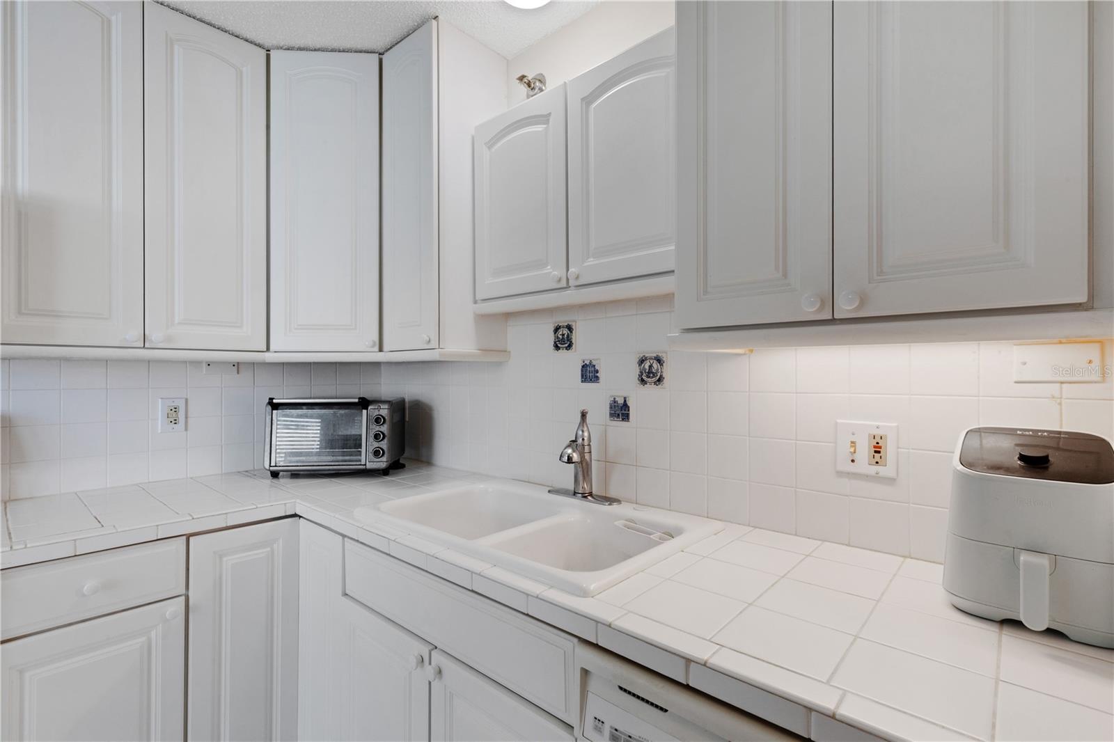 4480 FAIRWAYS BLVD #208, BRADENTON, FL, 34209