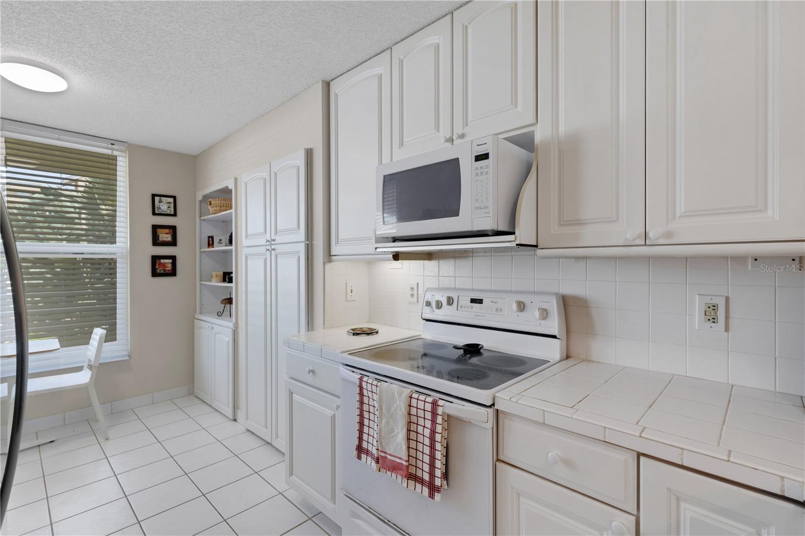 4480 FAIRWAYS BLVD #208, BRADENTON, FL, 34209