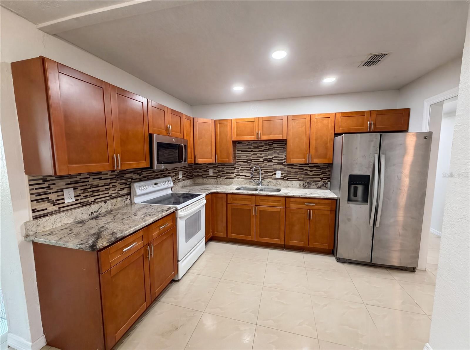 15525 BEDFORD CIR E, CLEARWATER, FL, 33764