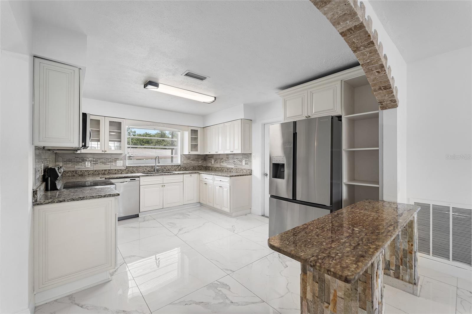 11003 KEWANEE DR, TEMPLE TERRACE, FL, 33617