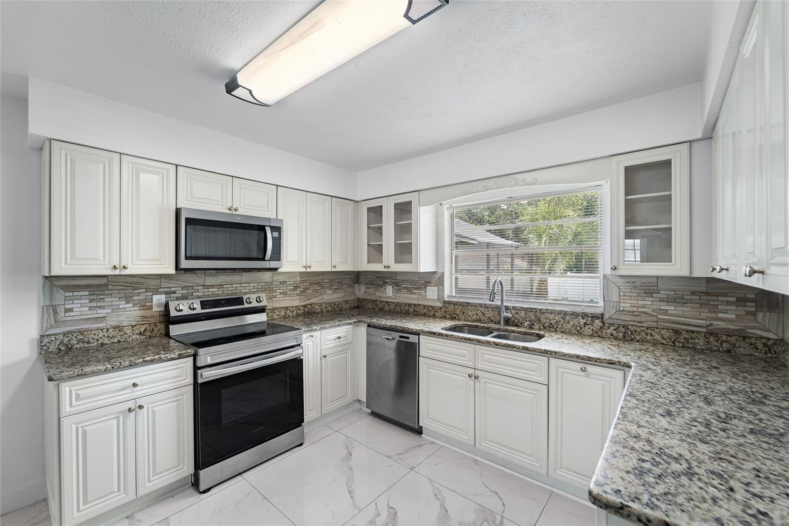 11003 KEWANEE DR, TEMPLE TERRACE, FL, 33617