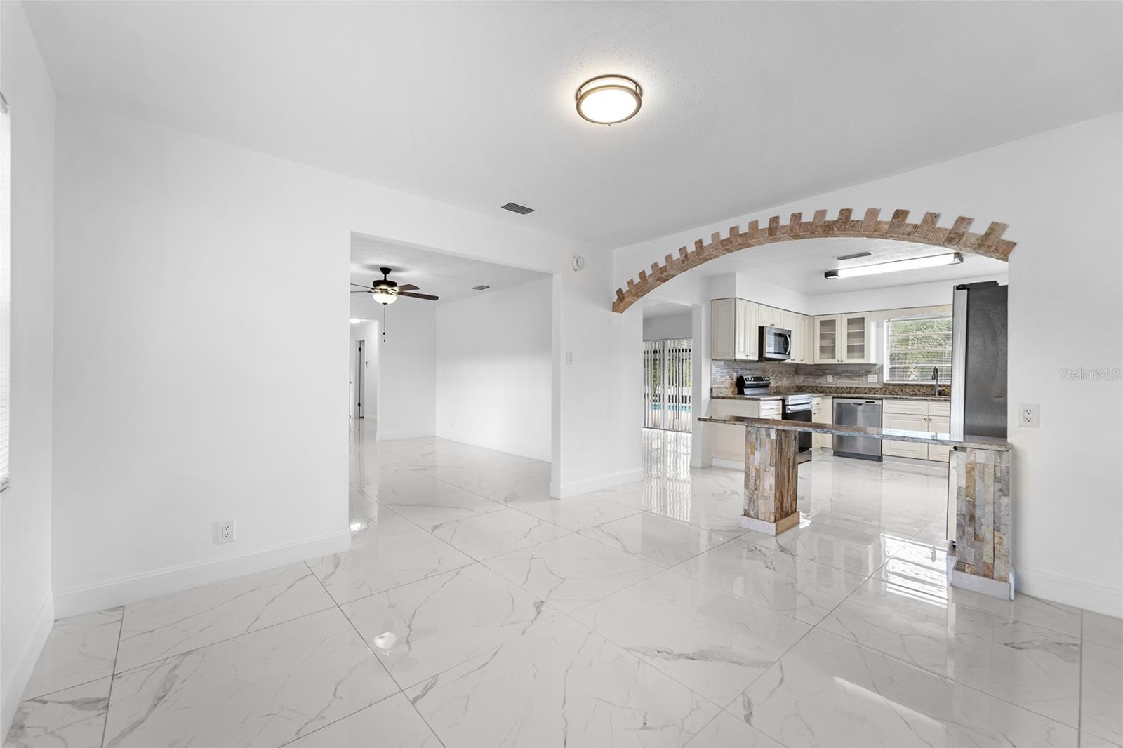 11003 KEWANEE DR, TEMPLE TERRACE, FL, 33617