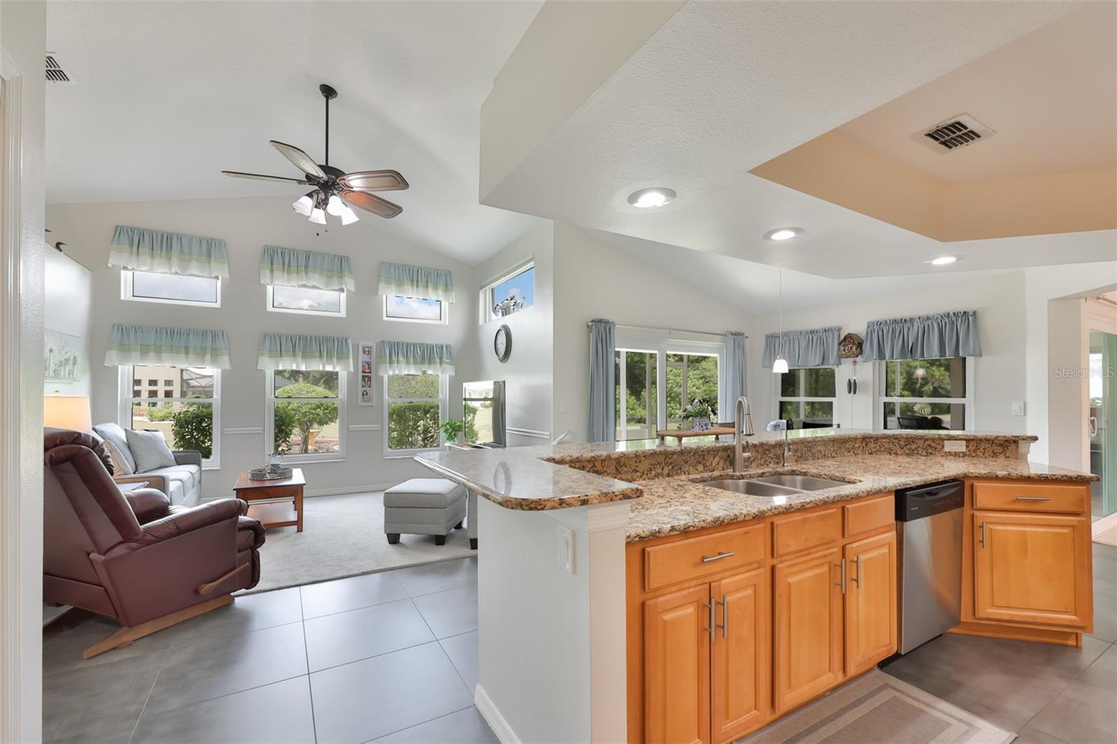 2109 NEW BEDFORD DR, SUN CITY CENTER, FL, 33573