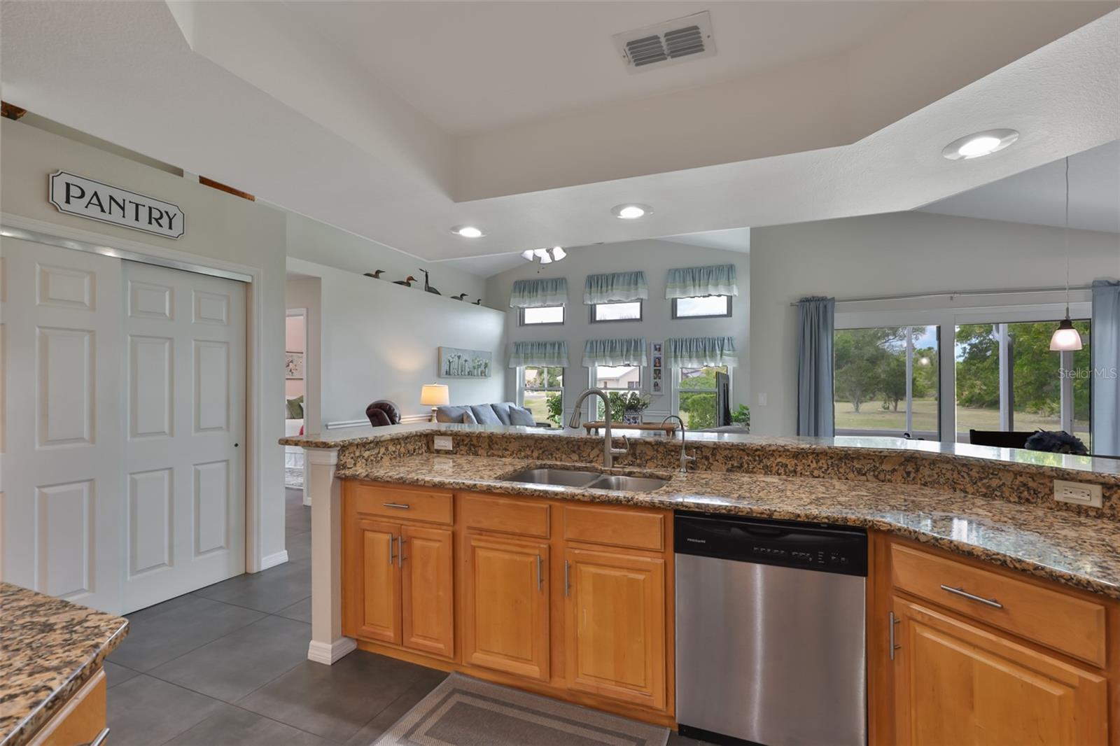 2109 NEW BEDFORD DR, SUN CITY CENTER, FL, 33573