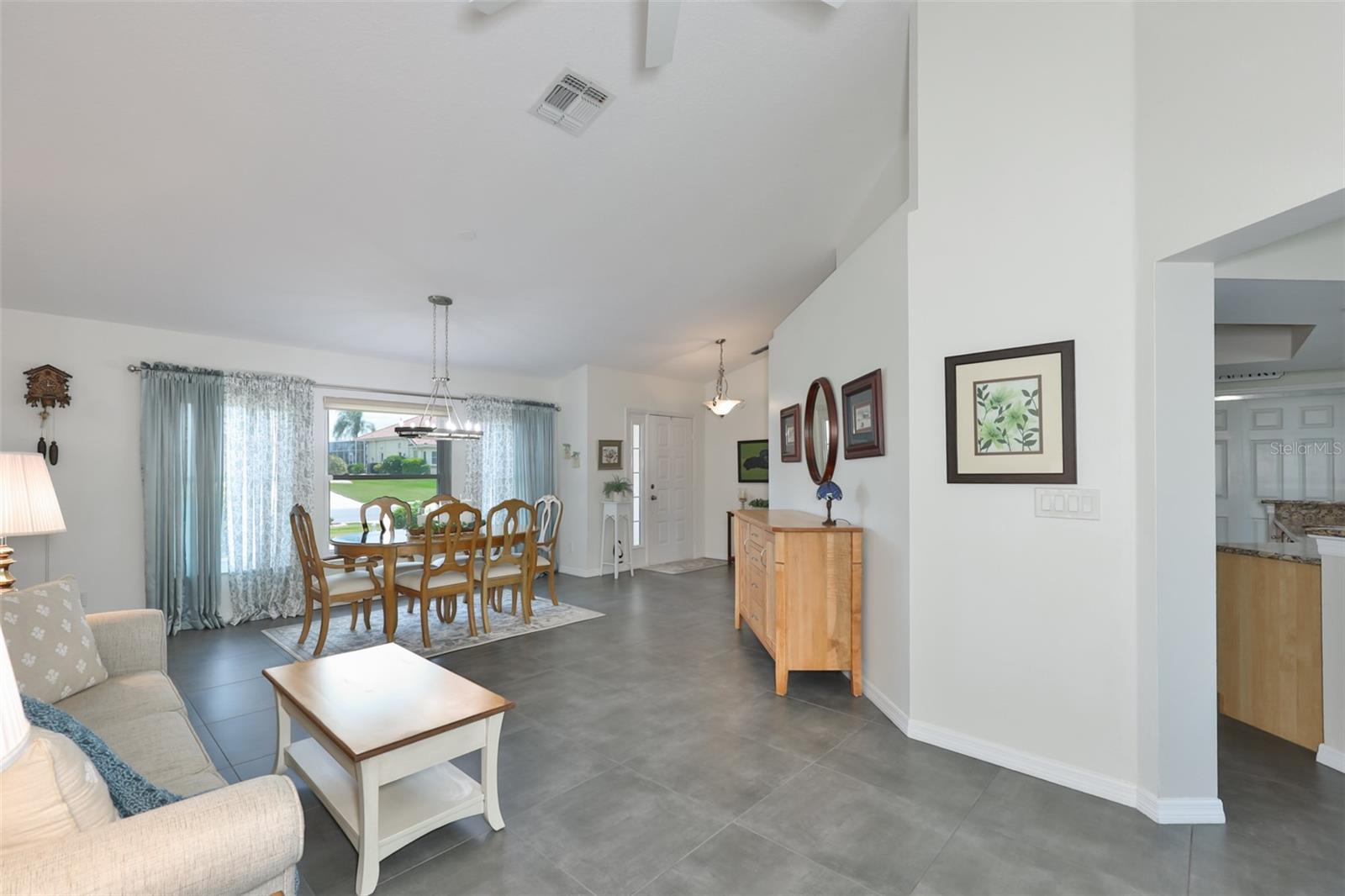 2109 NEW BEDFORD DR, SUN CITY CENTER, FL, 33573