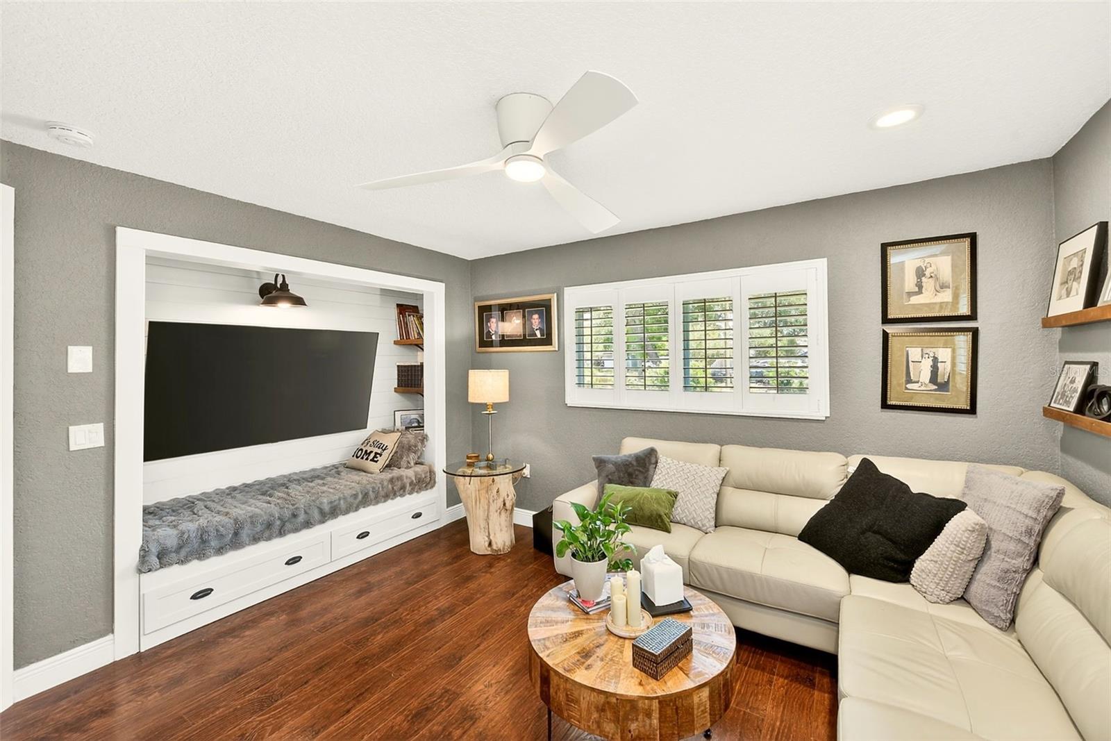 175 RIVIERE RD, PALM HARBOR, FL, 34683