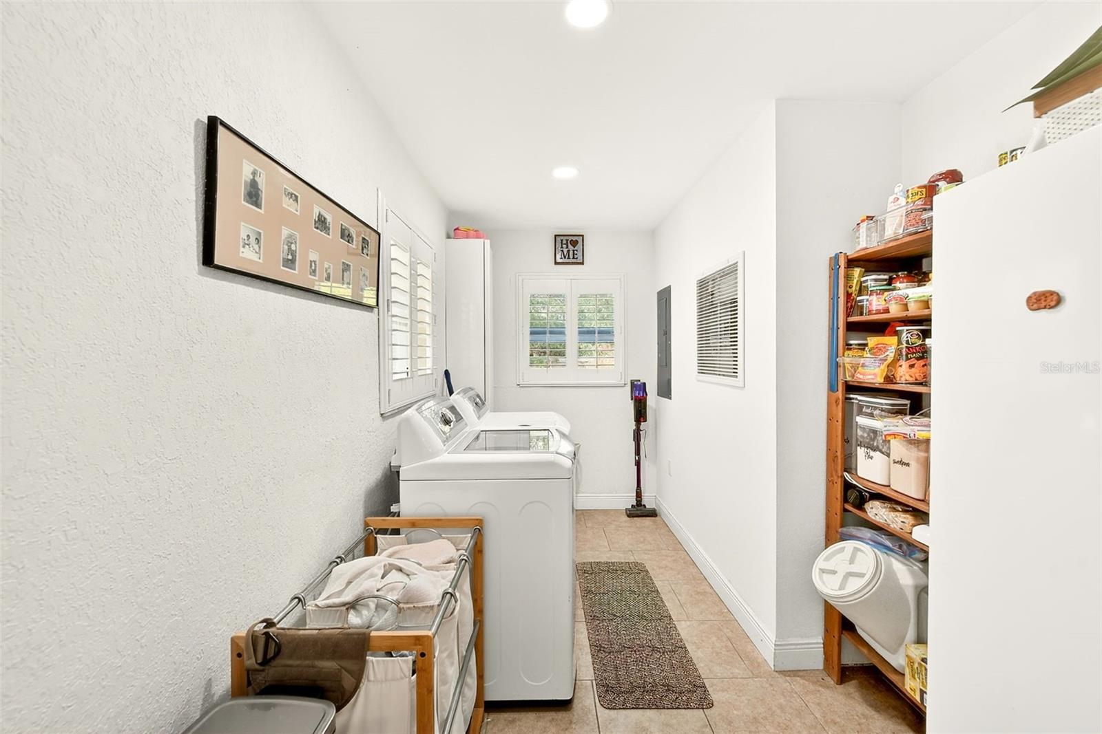 175 RIVIERE RD, PALM HARBOR, FL, 34683
