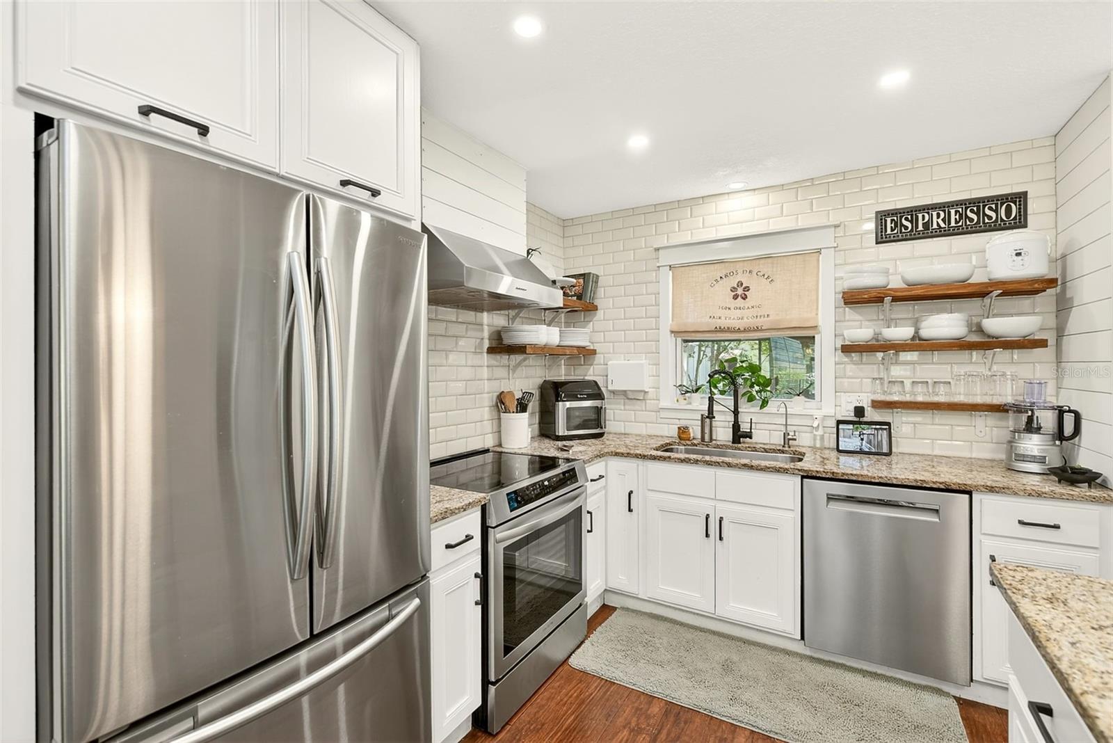 175 RIVIERE RD, PALM HARBOR, FL, 34683
