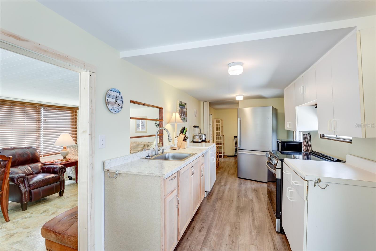 604 49TH AVENUE DR W, BRADENTON, FL, 34207