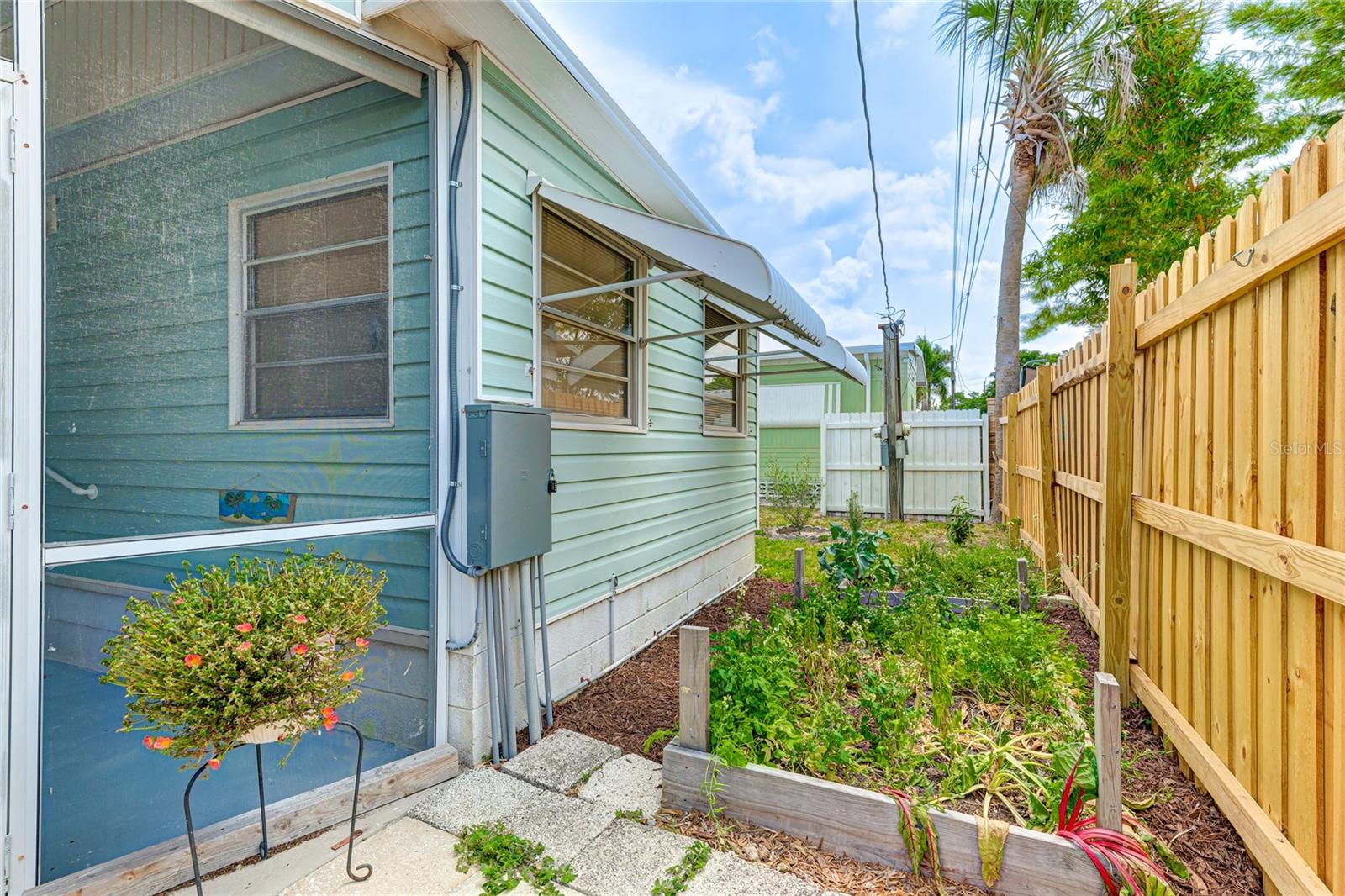 604 49TH AVENUE DR W, BRADENTON, FL, 34207