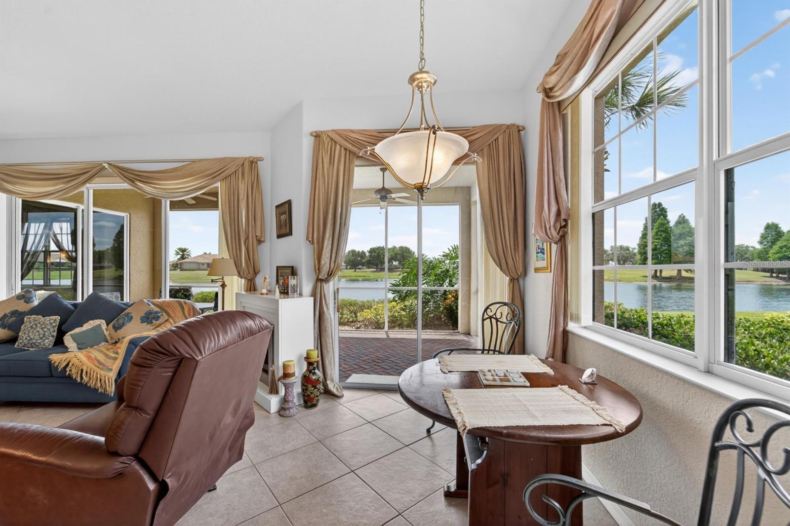 1364 EMERALD DUNES DR, SUN CITY CENTER, FL, 33573