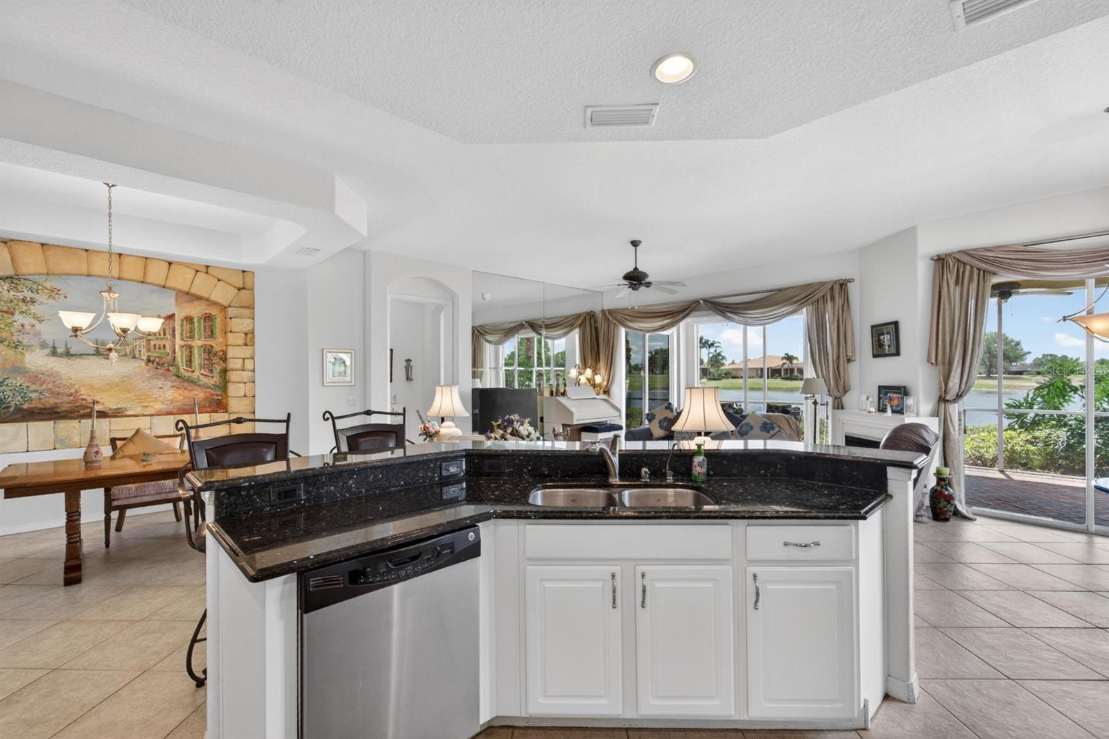 1364 EMERALD DUNES DR, SUN CITY CENTER, FL, 33573