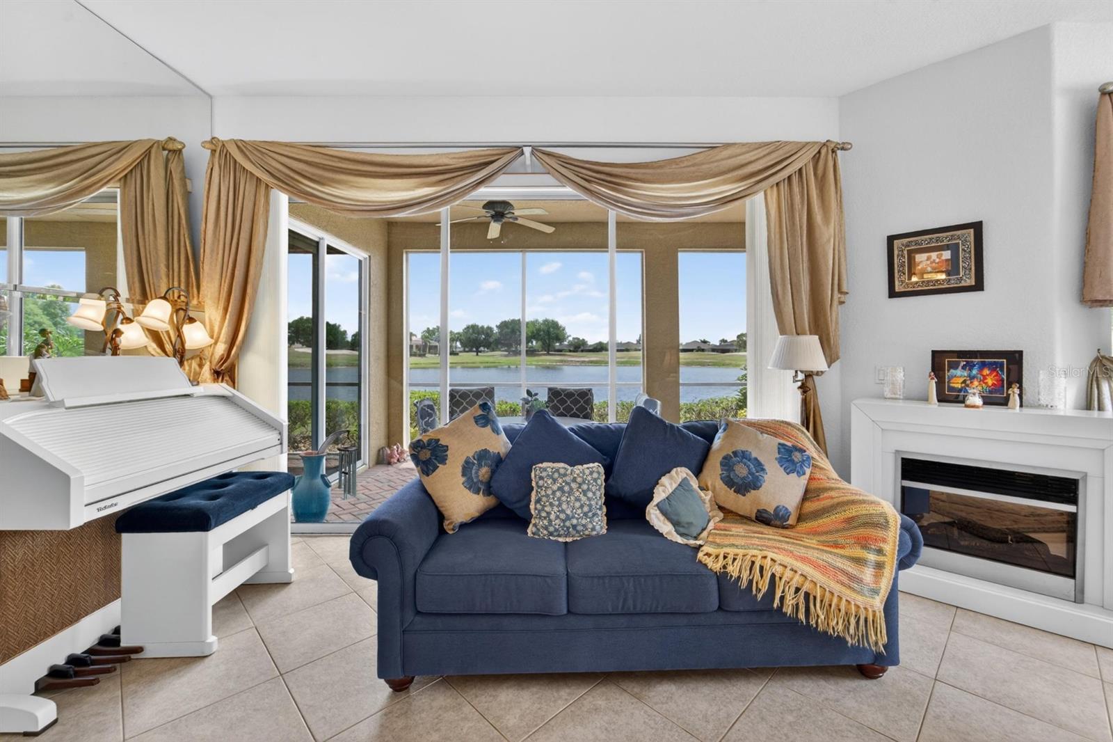 1364 EMERALD DUNES DR, SUN CITY CENTER, FL, 33573