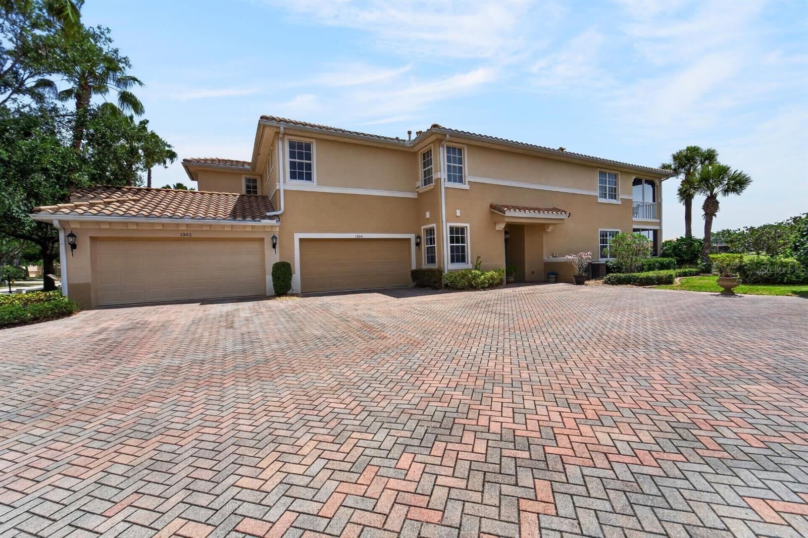1364 EMERALD DUNES DR, SUN CITY CENTER, FL, 33573