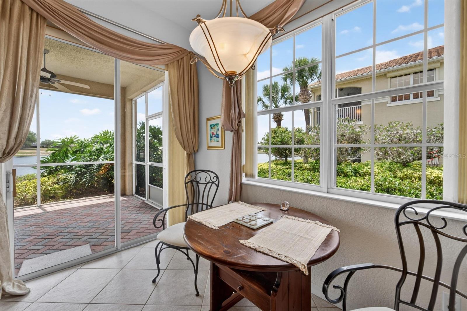 1364 EMERALD DUNES DR, SUN CITY CENTER, FL, 33573
